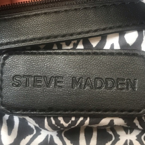 Steve Madden Black Expandable Purse - Picture 10 of 16